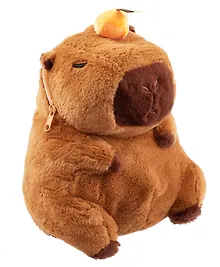 Купить Рюкзачок-игрушка плюшевый Капибара с мандаринкой (35х27) (12-11711А-202406-11) Bookvalno — Фото №1