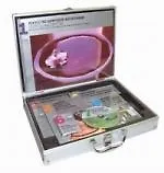 Купить Цифровая фотография: инструменты мастера. В комплекте: 5 уникальных книг, карманная шпаргалка фотографа, учебный видеокурс на DVD и чемоданчик — Фото №1