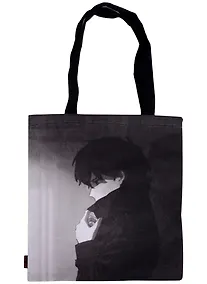 Купить Сумка-шоппер Аниме Синтонимы Персонаж в плаще (ч/б) (Медина Мирай), черная (текстиль) (40х32) — Фото №1