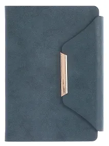 Купить Ежедневник недат. А5 160л "Спилок делавэ" бирюзовый, кожзам, тв.переплет, офсет, металл.шильд, фольгир.срез, магнит.клапан, закругл.углы, справ.мат-лы, ляссе, инд.уп — Фото №1