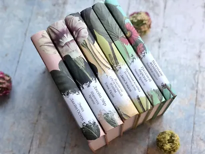 Набор "Коллекция элегантной классики" (из 5-ти романов: Джейн Эйр, Вдали от обезумевшей толпы, Маленькая хозяйка Большого дома, Грозовой перевал, Маленькие женщины) - фото 12