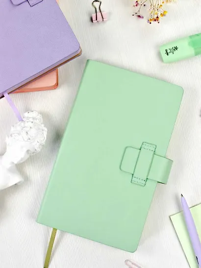 Ежедневник недат. А6+ 160л 125*211 "Краст" оливковый, кожзам, тв.переплет, офсет, ляссе, застежка - фото 8