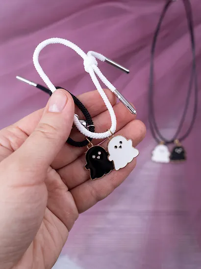 Набор парных браслетов и кулонов Привидения (Набор парных браслетов с подвеской Привидения+Набор парных кулонов Привидения) (текстиль, металл) - фото 4