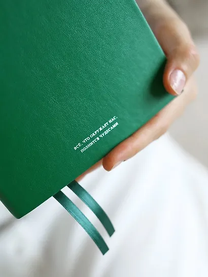 Ежедневник дат. 2026г. А5 176л 140x200 мм "Garden" зеленый, иск.кожа, мягк.переплет, тисн.фольгой, цвет.обрез - фото 5