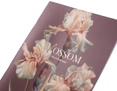 Тетрадь А4 48л кл. "Blossom", ирисы, темный, карт.обл., скрепка, ламинация, микротекстурирование, тиснение золотой фольгой - фото 3