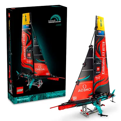 LEGO Technic: Спортивная яхта Emirates Team New Zealand AC75, 962 детали (42174) - фото 1