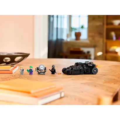 LEGO Batman: Тумблер Бэтмена против Двуликого и Джокера, 429 деталей (76303) - фото 10