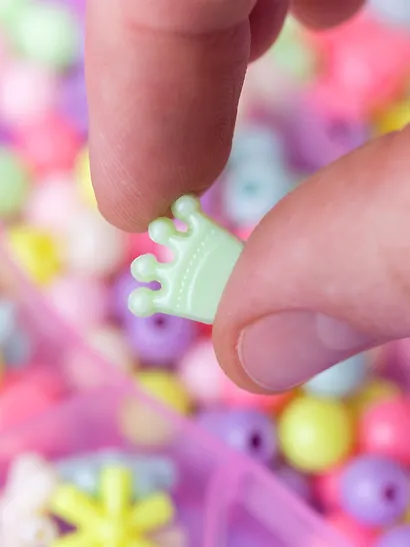 Набор бусинок Бабочка микс цветов в пластиковой коробке (120г) - фото 12