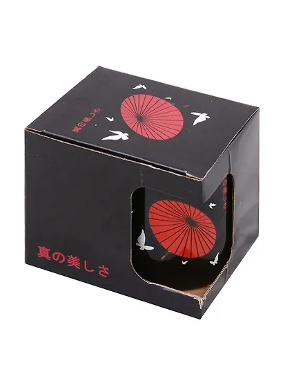 Кружка Аниме Японский зонтик и бабочки (черная) (керамика, деколь) (330мл) (коробка) - фото 2