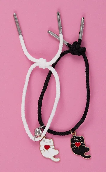 Набор парных браслетов с подвеской Котики с сердечком (текстиль, металл) (12-04407-B62) (Lafilaf) - фото 2