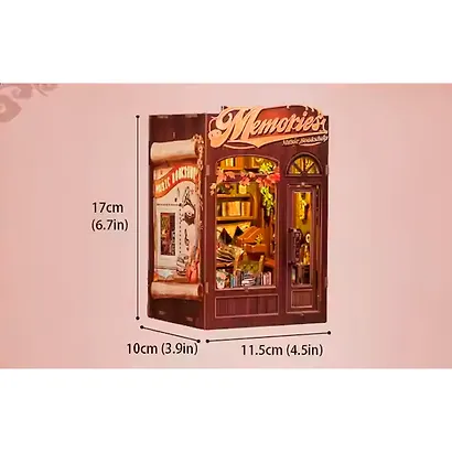 SD04 Конструктор интерьерный – сборный домик CuteBee - Музыкальный и книжный магазин "Воспоминания", 136 деталей (материалы: дерево, картон, пластик, металл), со световыми эффектами (подсветка интерьера), с питанием от 2хААА батареек (не включены), серия - фото 14