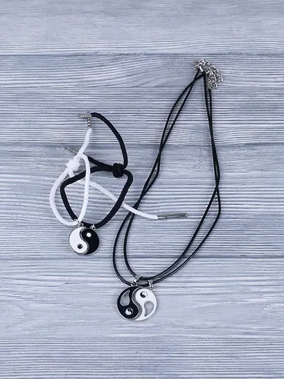Набор парных браслетов и кулонов Инь-Янь (Набор парных браслетов с подвеской Инь-ян+Набор парных кулонов Инь-ян) (текстиль, металл) - фото 9