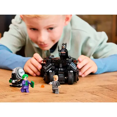 LEGO Batman: Тумблер Бэтмена против Двуликого и Джокера, 429 деталей (76303) - фото 8