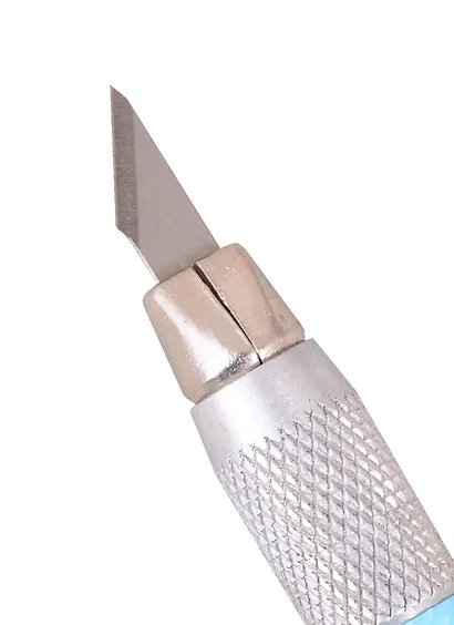 Нож-скальпель Hatber канцелярский прецизионный 24x4мм, противоскользящая ручка, 8 зап.лезвий, блистер Предназначен для работ по бумаге, картону, дереву, коже, винилу. - фото 3