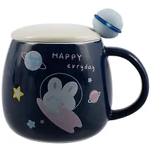 Купить Кружка с крышкой и ложкой Зверек в космосе (керамика) (400 мл) (12-07160-NK512) — Фото №1