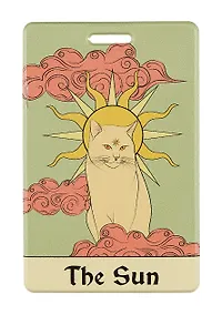 Купить Чехол для карточек вертикальный "Кот Таро" (белый) (ДК2023-437) — Фото №1