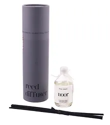 Купить Диффузор ароматический Noor (Розовое дерево,Кардамон,Удовое дерево,Пачули,Амбра,Мускус,Мандарин) (110мл) (flame-RD033-110) — Фото №1