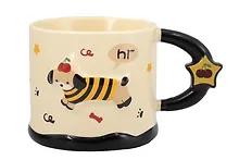 Купить Кружка Собачка в кофточке (керамика, коричневая ручка) (450мл) (12-B3-6641-202510-STB-03) — Фото №1