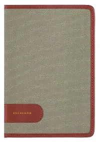 Купить Ежедневник недат. А5 160л "Пике" оливковый, кожзам, тв.переплет, аппликация из иск.кожи, тисн.фольгой, обстрочка, офсет, справ.мат-лы, 2 ляссе, инд.уп — Фото №1