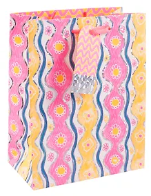 Купить Пакет А5 23*18*10 "Цветочки" жен., бум.мат.ламинат — Фото №1