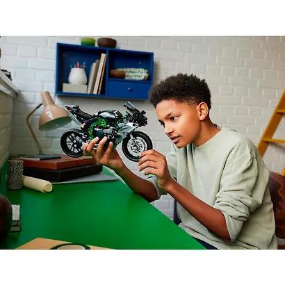 42170 Конструктор детский LEGO Technic Мотоцикл Ninja H2R, 643 деталей, возраст 10+ - фото 7