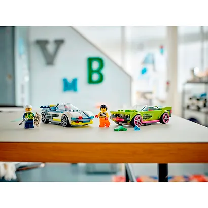 60415 Конструктор детский LEGO City Погоня полицейской машины за гоночным автомобилем, 213 деталей, возраст 6+ - фото 12