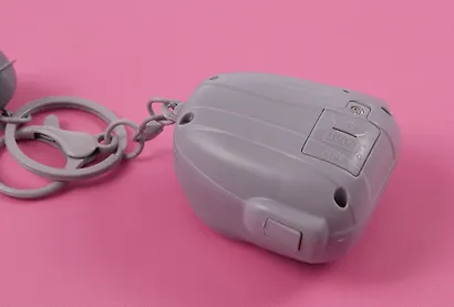 Брелок-фонарик Котик серый с акулой (ПВХ) (5х4) - фото 7