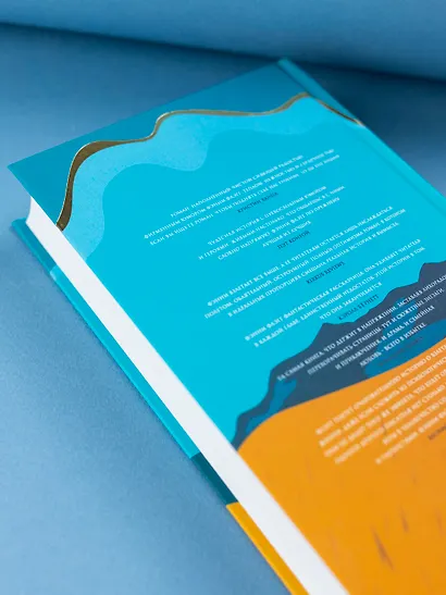 На бензоколонке только девушки - фото 8