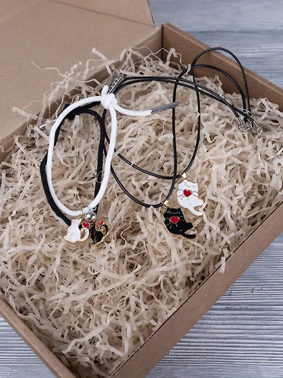 Набор парных браслетов и кулонов Котики (Набор парных браслетов с подвеской Котики+Набор парных кулонов Котики с сердечком) (текстиль, металл) - фото 8