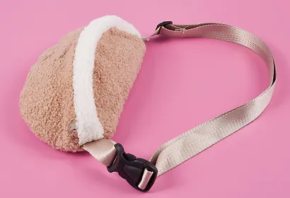 Сумочка-бананка Kawaii Мишка (кофейная) (иск.мех-барашек) (22х15) (12-38092-202405-B14) - фото 4