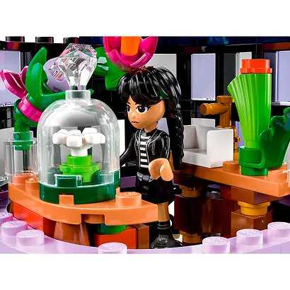 76784 Конструктор детский LEGO Wednesday Цветок черного георгина, 358 деталей, возраст 9+ - фото 8