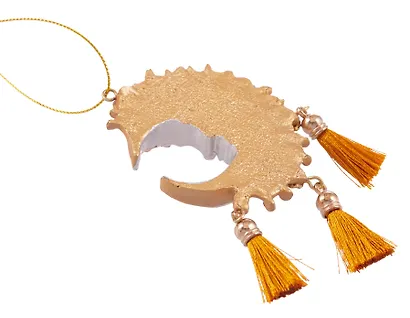 Новогоднее подвесное украшение Золотая луна с кисточками (полирезина) (9х6) - фото 4