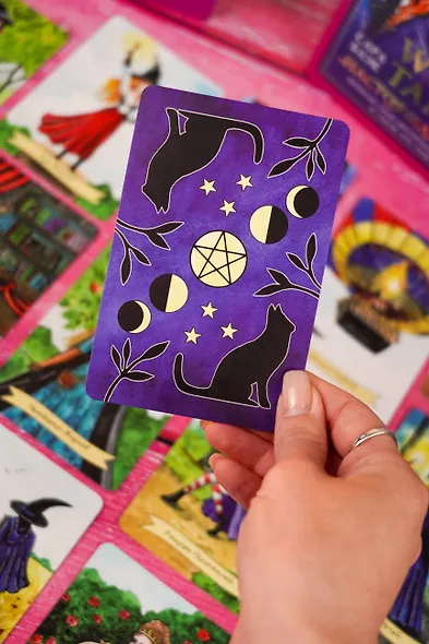 Witch Tarot «Настоящая ведьма». Пробуди свою внутреннюю колдунью и узнай, что тебя ждет (78 карт+руководство) - фото 7