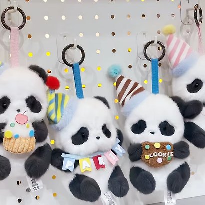 Коллекционный брелок с подвесом Panda Roll, серии "Праздничная панда", 13см, 12-52TOYS-202605, Blind Box, 52 Toys, 15+ - фото 10