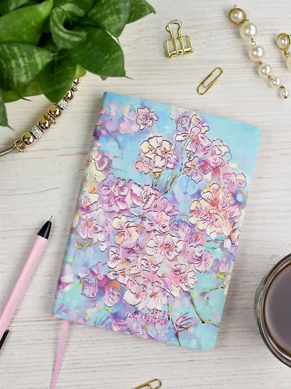 Ежедневник недат.  А6+ 120л 126х174 "Наппа" ВИШНЯ ЦВЕТЁТ , иск.кожа, мягкий переплет, тиснение фольгой, офсет, ляссе - фото 13