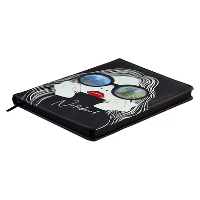 Записная книжка А6+ 96л кл. "ДЕВУШКА В ОЧКАХ" кожзам, поролон, аппликация с анимир.изображением, ляссе, инд.уп. - фото 4