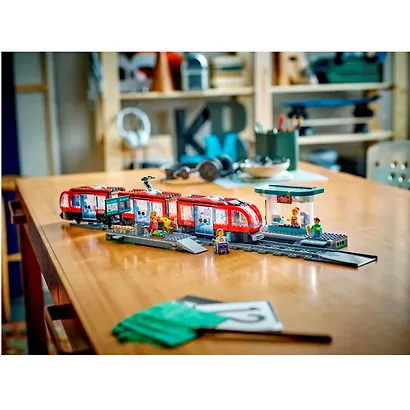 LEGO City: Трамвай и станция в центре города, 811 деталей (60423) - фото 5