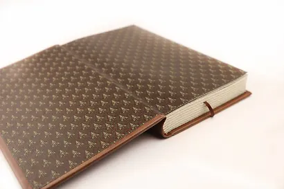 Сунь-Цзы. ТРАКТАТ О ВОЕННОМ ИСКУССТВЕ. Стратегии Великого Китая. Коллекционное иллюстрированное издание на бумаге премиум-класса в переплете ручной работы с пятью видами тиснения и украшенным обрезом. Уникальный тираж в авторском дизайне - фото 8