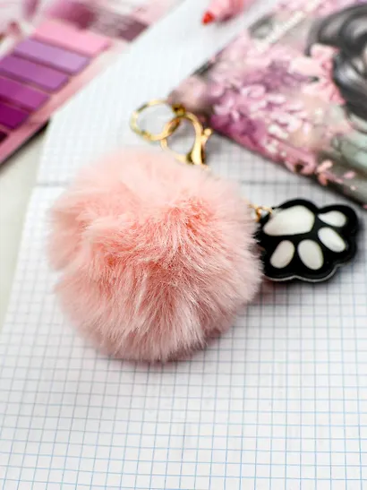 Дневник шк. "Брюнетка с собачкой" кожзам, тв.переплёт, поролон, полноцв.печать, одно ляссе, загругл.углы, брелок, универс.шпаргалка - фото 3