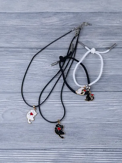 Набор парных браслетов и кулонов Котики (Набор парных браслетов с подвеской Котики+Набор парных кулонов Котики с сердечком) (текстиль, металл) - фото 9