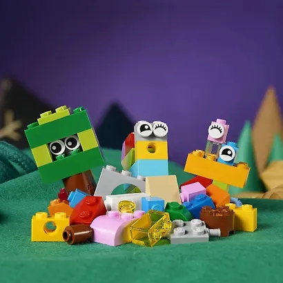 LEGO Classic: Чемоданчик для творчества и конструирования, 213 деталей (10713) - фото 3