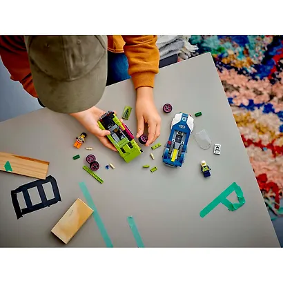 60415 Конструктор детский LEGO City Погоня полицейской машины за гоночным автомобилем, 213 деталей, возраст 6+ - фото 9