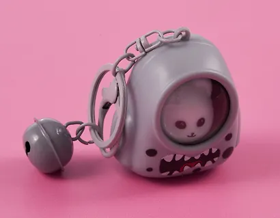 Брелок-фонарик Котик серый с акулой (ПВХ) (5х4) - фото 5