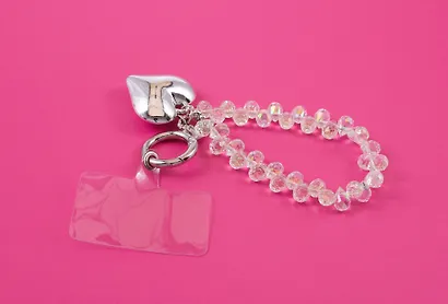 Шнурок-подвеска для телефона с бусинами «Сердце» - фото 5