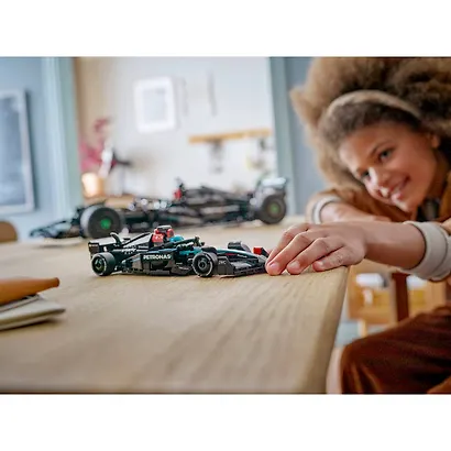 77244 Конструктор детский LEGO Speed Champions Гоночный автомобиль Формула-1 Mercedes-AMG F1 W15, 267 деталей, возраст 10+ - фото 10