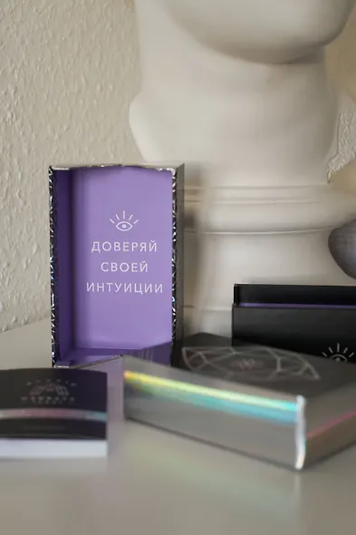 Mystic Mondays Tarot. Таро мистических понедельников. 78 карт и руководство (в подарочном оформлении) - фото 7