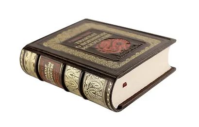 Трактат о военном искусстве. Стратегии Великого Китая. Коллекционное издание карманного формата отпечатано лимитированным тиражом на бумаге премиум-класса и переплетено вручную по старинной технологии в натуральную фактурную кожу, с многоцветным тиснением - фото 15