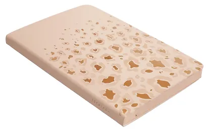 Ежедневник недат. А5 120л "Софт-тач глосс" бежевый, кожзам, мягк.переплет, тиснение 3D-фольгой, справ.мат-лы, ляссе, подар.карт.коробка с ПВХ-крышкой - фото 2