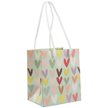 Пакет А6 12*10*8 "Разноцветные сердца.Basic" нейтр., бум.мат.ламинат - фото 1