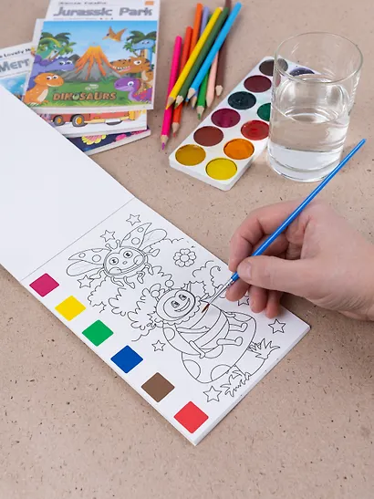 Набор раскрасок Русалочка/Mermaids (12л.) (+кисть) (упаковка) (3+) (11-22474-003)+Набор раскрасок Насекомые/Insects (12л.) (+кисть) (упаковка) (3+) (11-22474-004) - фото 4